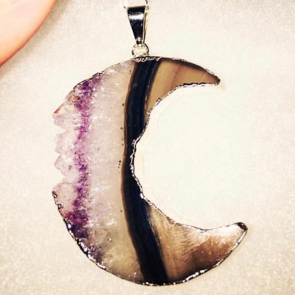 Beautiful Amethyst New Moon Slice Necklace 📿